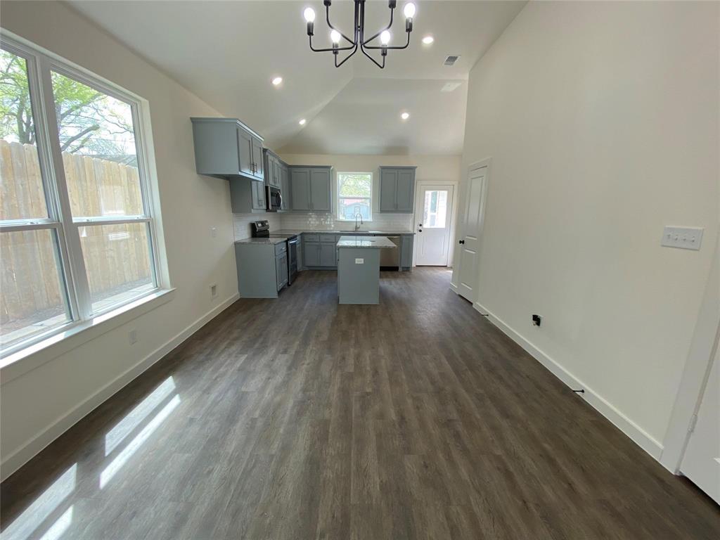 610 East Texas Street Denison, TX 75021 - Photo 5 of 14