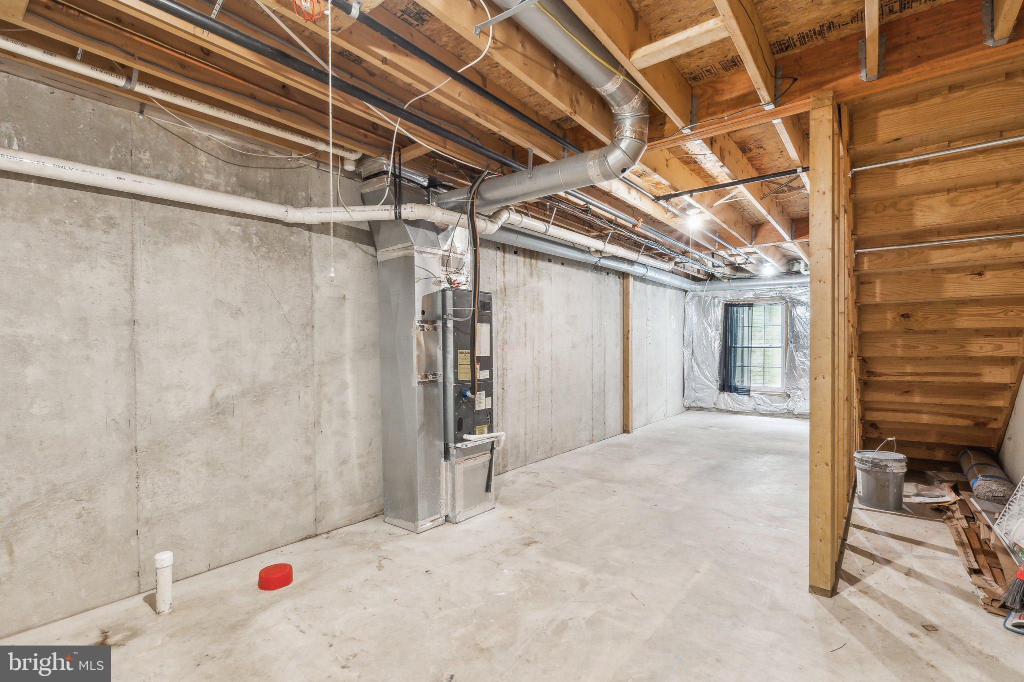 28 Johnson Place Annapolis, MD 21401 - Photo 31 of 35 a view of storage and utility room
