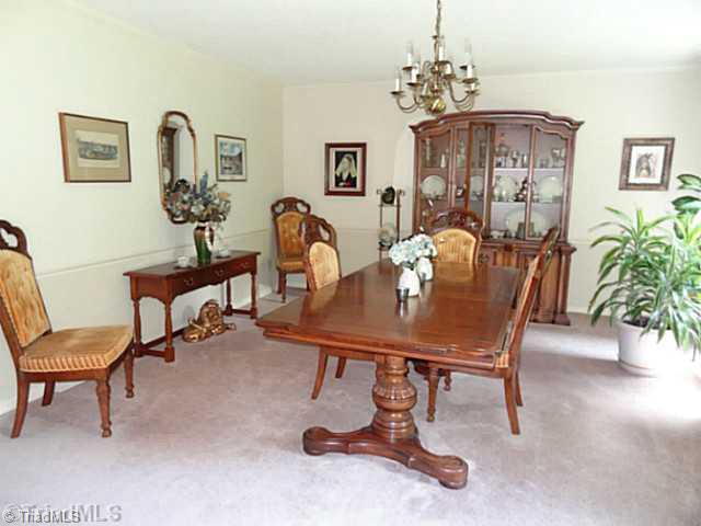 585 Barkworth Road Clemmons, NC 27012 - Photo 6 of 16 Dining Room.