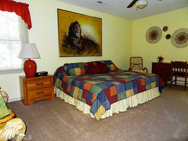 585 Barkworth Road Clemmons, NC 27012 - Photo 10 of 16 3rd Bedroom.