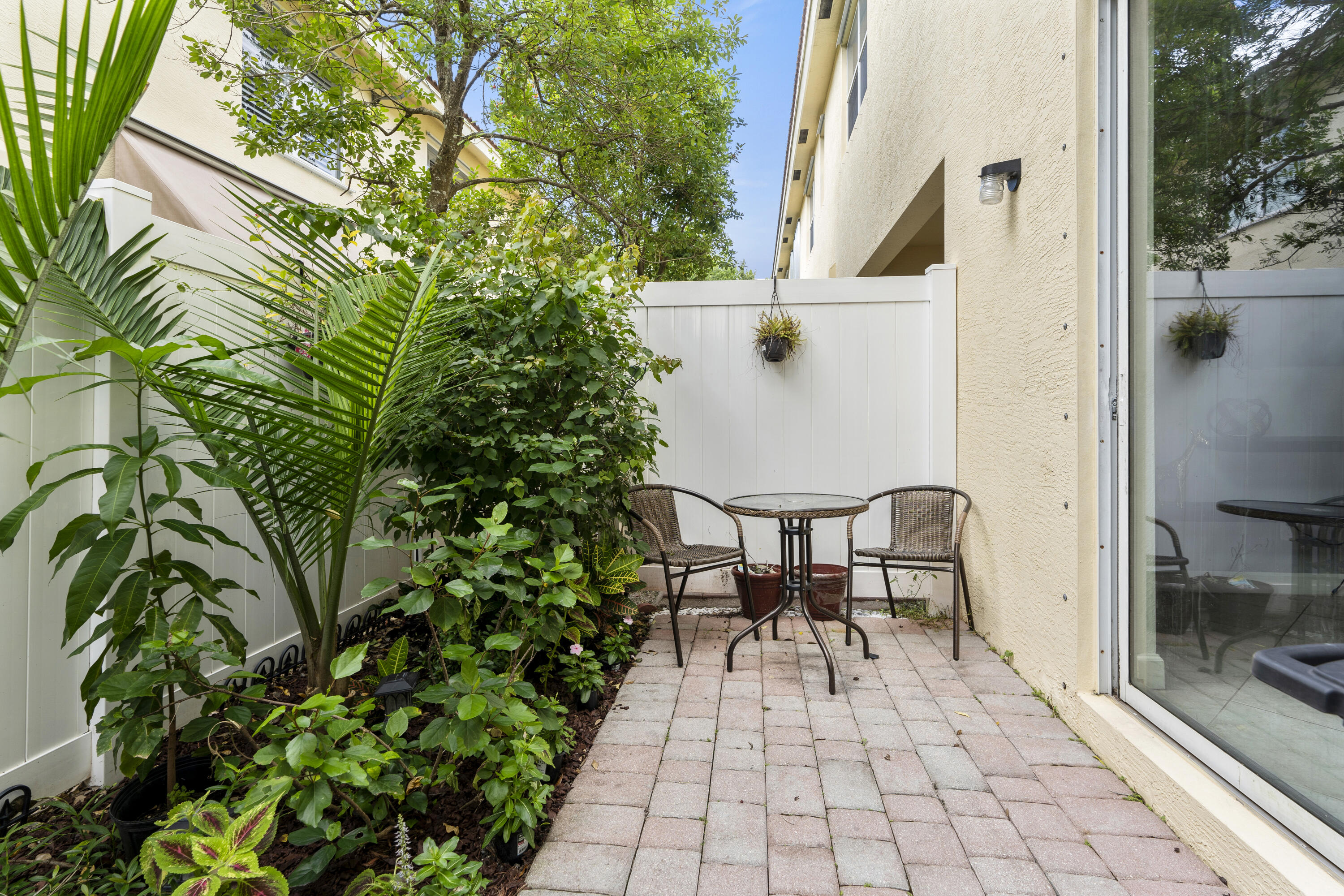 9484 Southwest Merlin Court Stuart, FL 34997 - Photo 27 of 32 _DSC5469