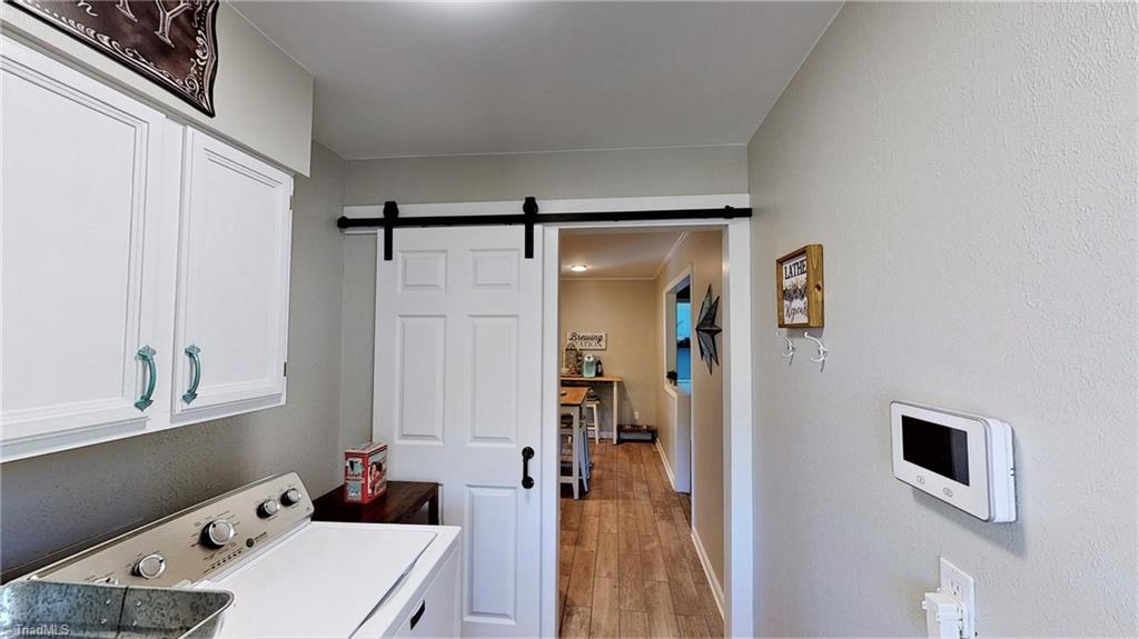 507 Nova Avenue High Point, NC 27265 - Photo 15 of 28 Laundry room