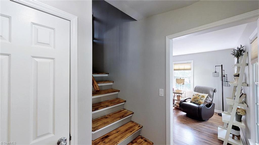 507 Nova Avenue High Point, NC 27265 - Photo 16 of 28 Entry way staircase
