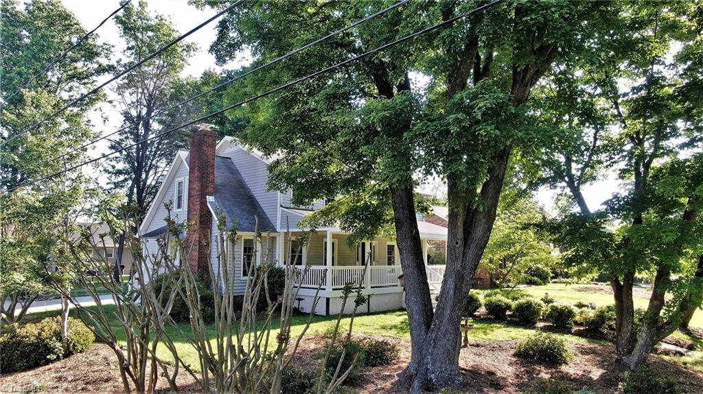 507 Nova Avenue High Point, NC 27265 - Photo 3 of 28 Front corner