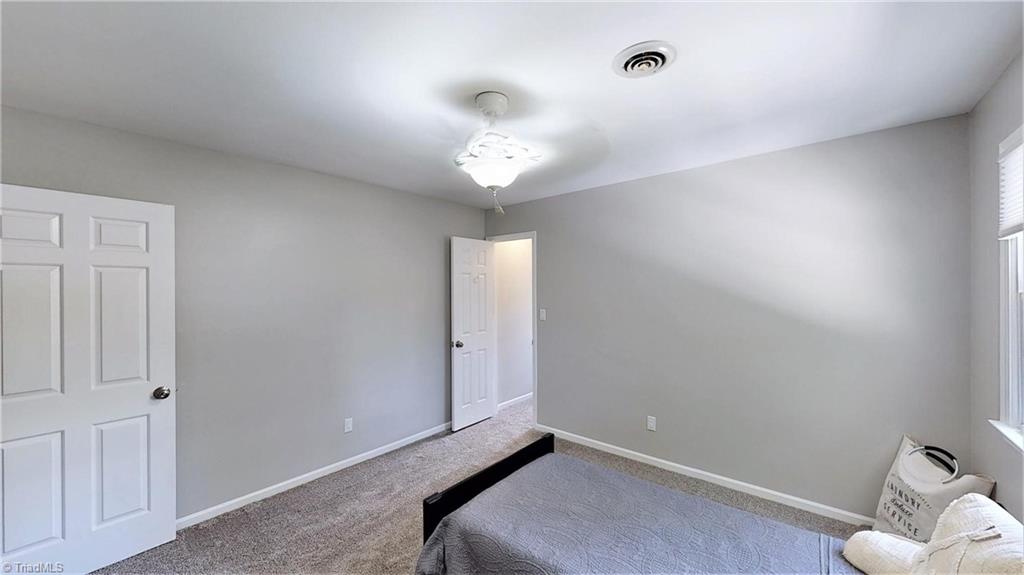 507 Nova Avenue High Point, NC 27265 - Photo 22 of 28 Second bedroom