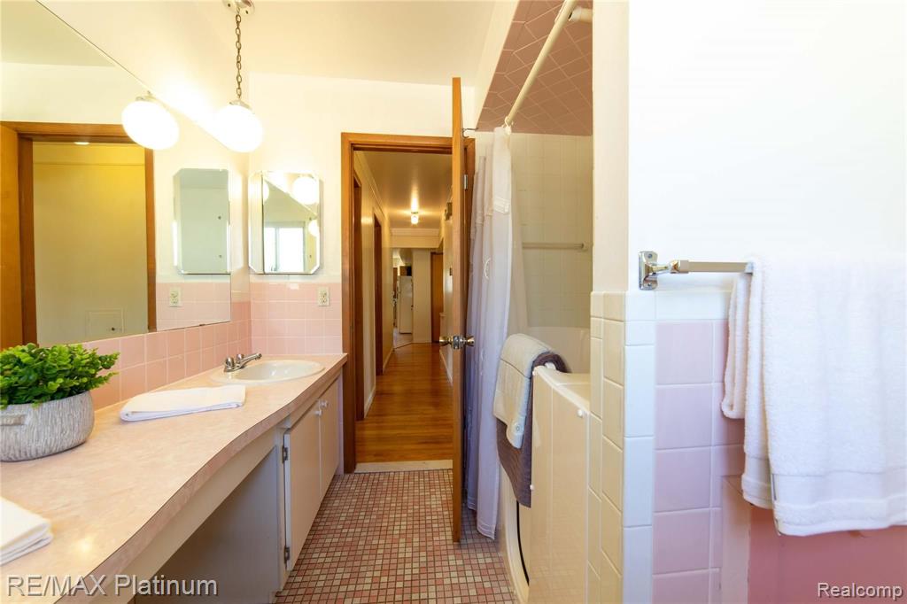 14127 Martin Road Warren, MI 48088 - Photo 20 of 34