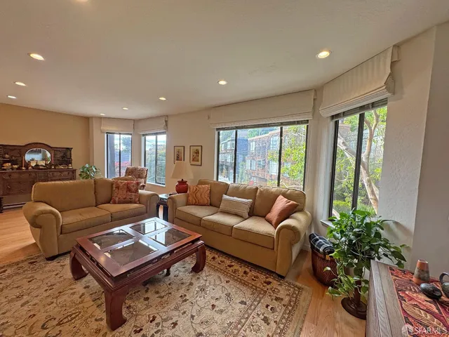 $2,100,000 | 2543 Diamond Street, San Francisco, CA 94131