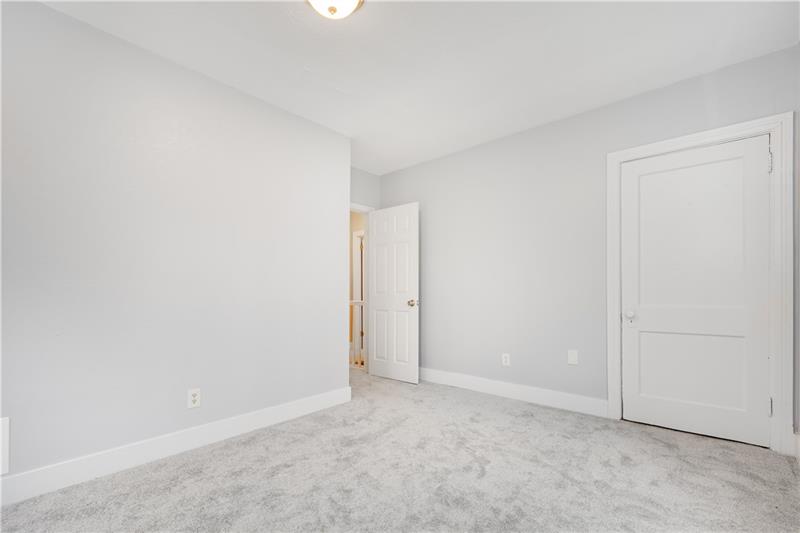 172 McCoy Road McKees Rocks, PA 15136 - Photo 14 of 25