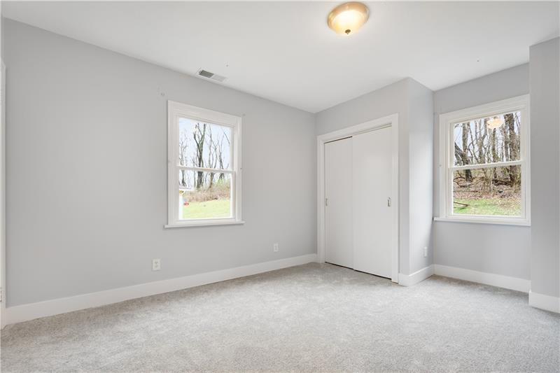 172 McCoy Road McKees Rocks, PA 15136 - Photo 15 of 25