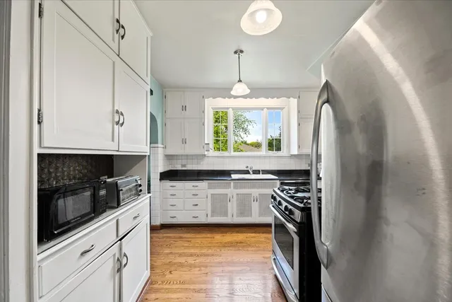 $699,000 | 219 East St Charles Road, Elmhurst, IL 60126