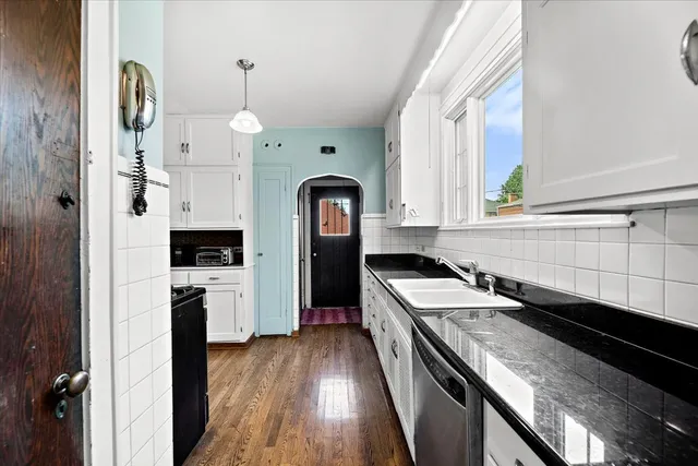 $699,000 | 219 East St Charles Road, Elmhurst, IL 60126