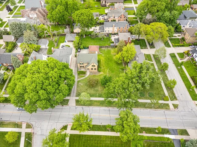 $699,000 | 219 East St Charles Road, Elmhurst, IL 60126