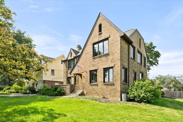 $699,000 | 219 East St Charles Road, Elmhurst, IL 60126