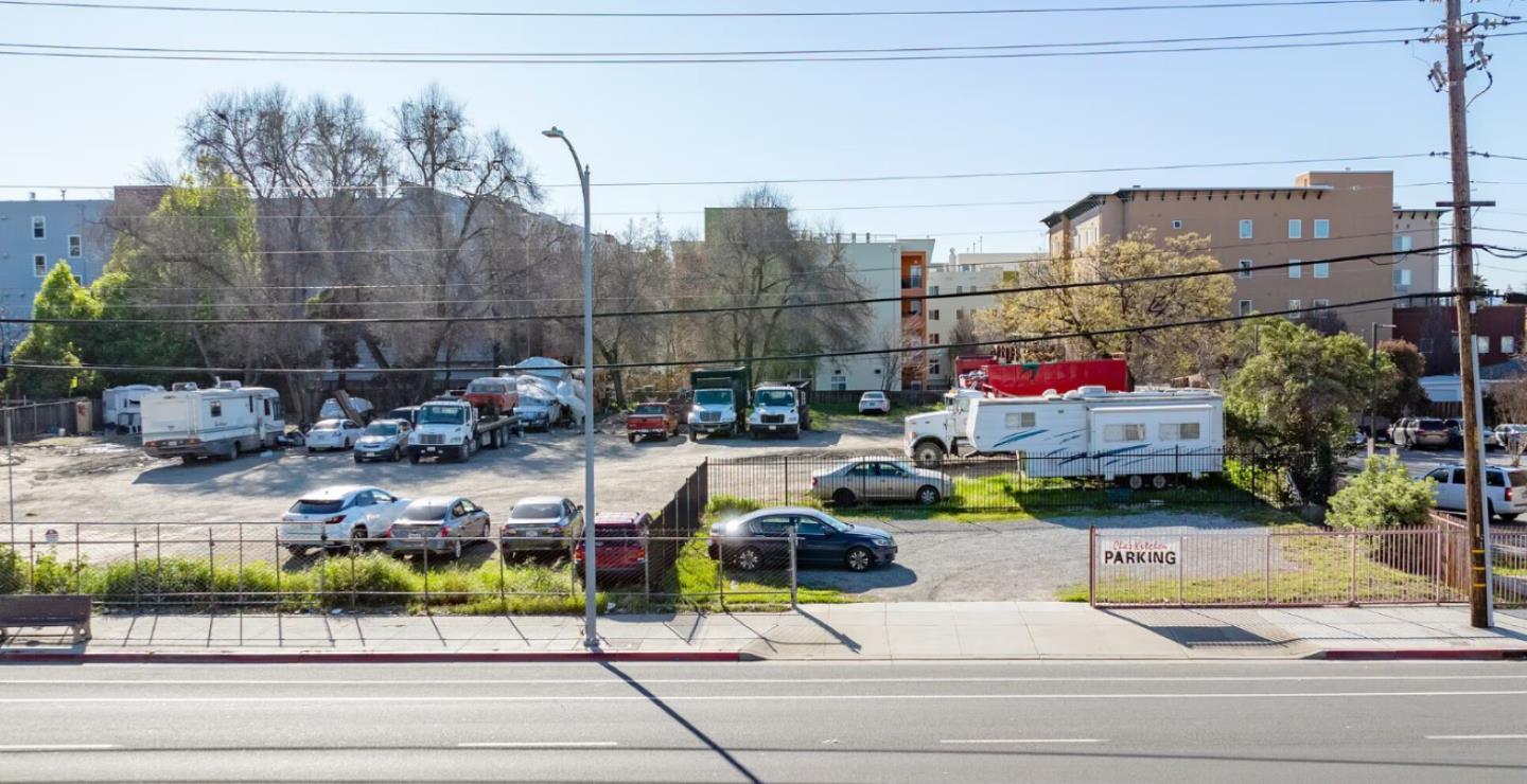 12280 Mabury Road San Jose, CA 95133 - Photo 9 of 9 a view of parking