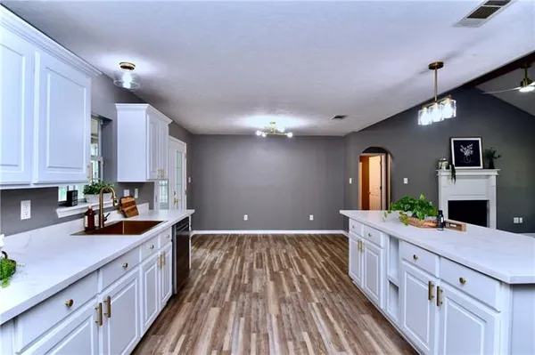 $259,000 | 728 Austin Drive, Pineville, LA 71360
