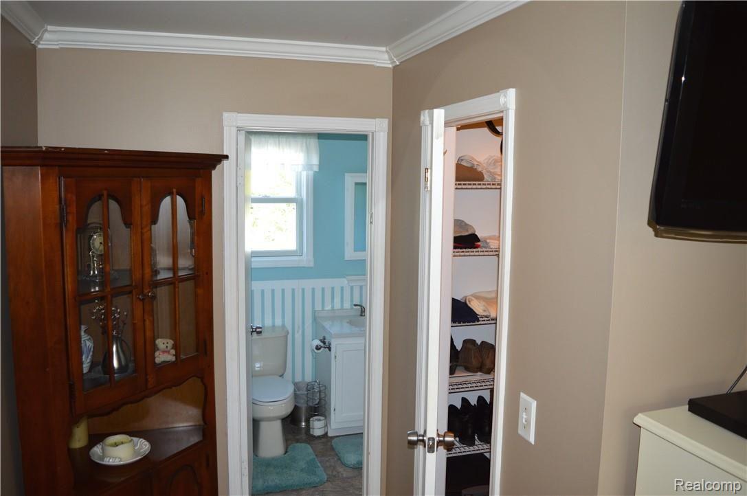 3503 West Ray Road Grand Blanc, MI 48439 - Photo 37 of 43 DSC_0916.JPG