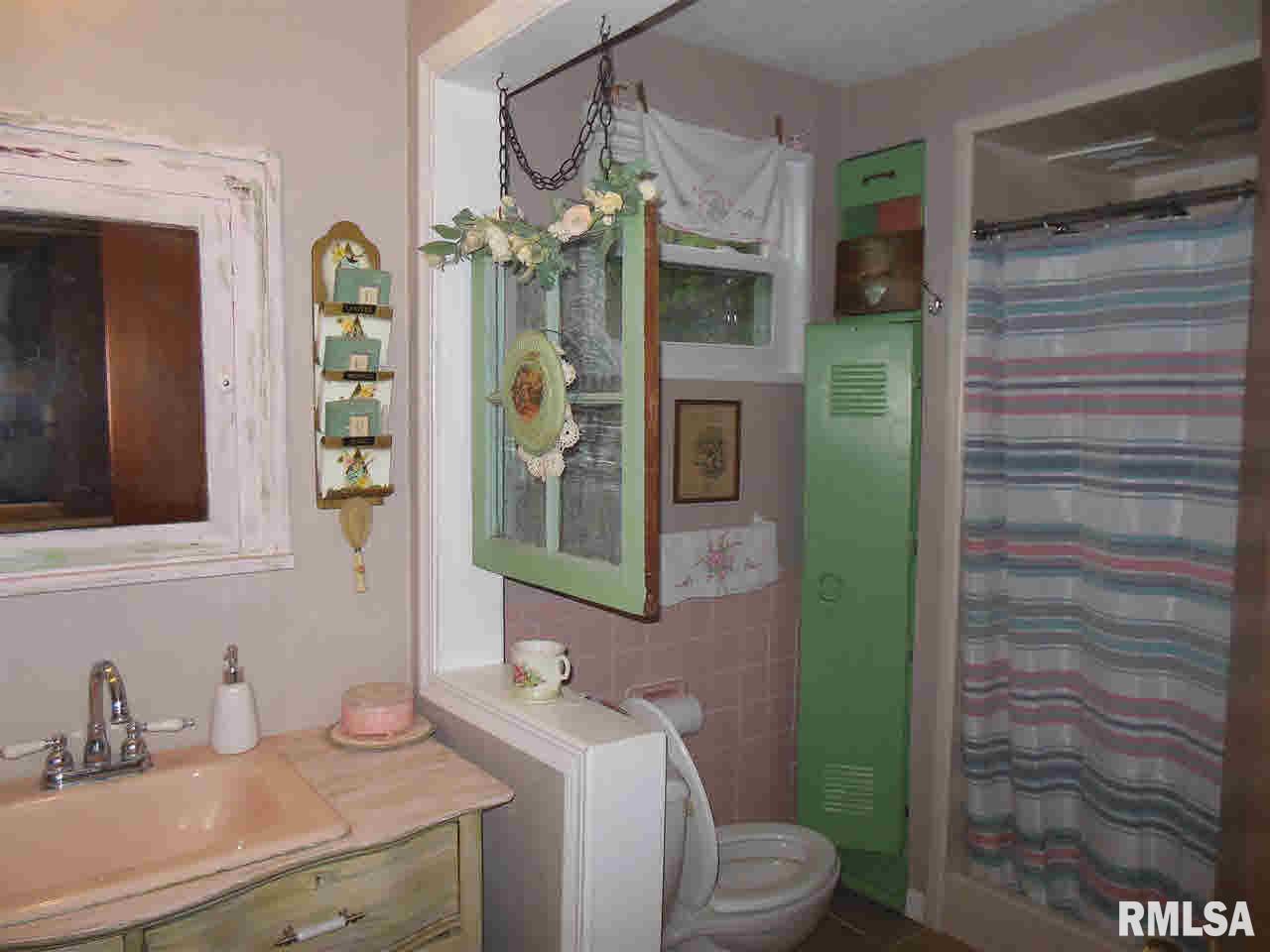 26221 Allens Grove Road Dixon, IA 52745 - Photo 11 of 21 Gallery Image 11