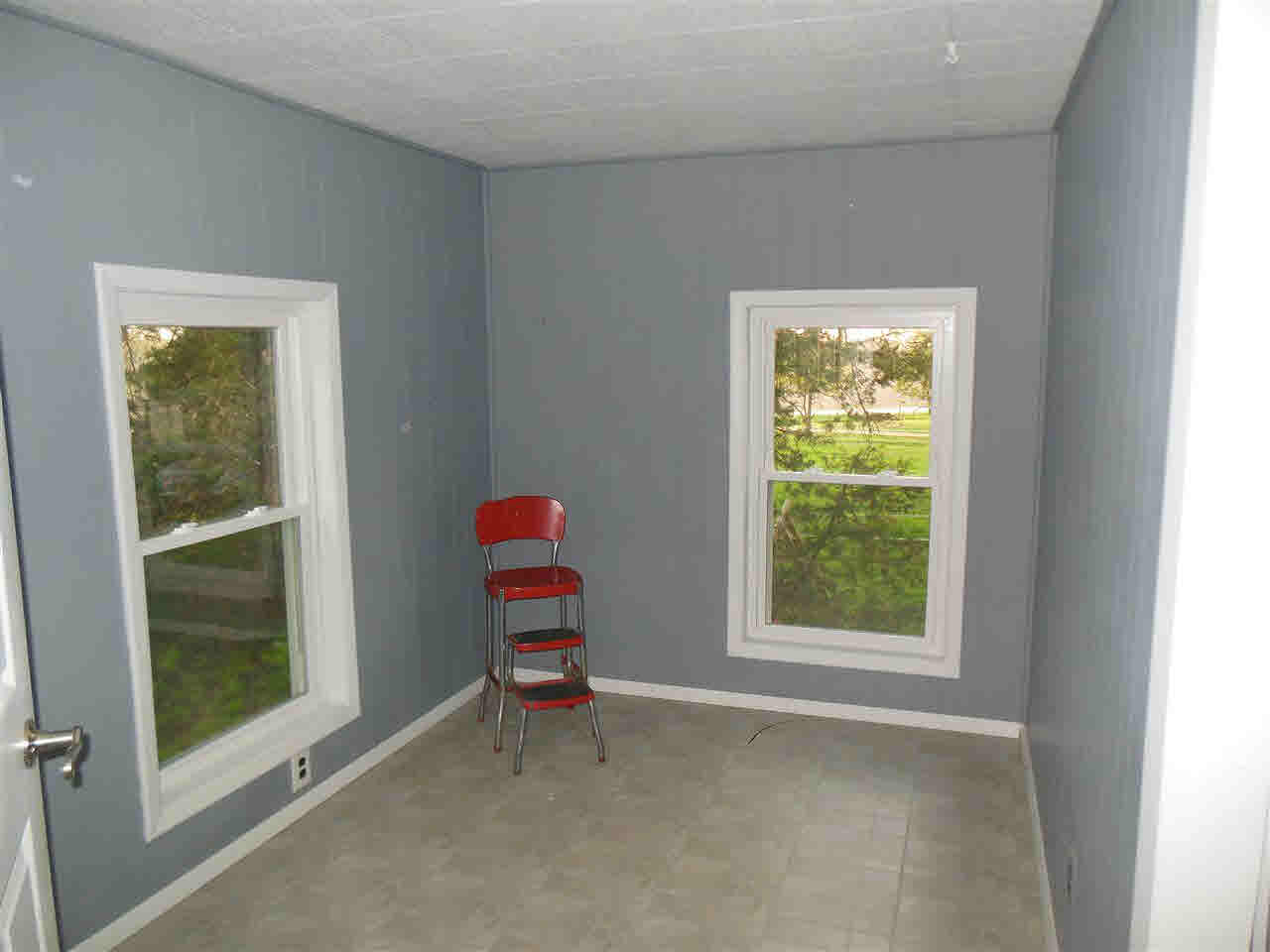 26221 Allens Grove Road Dixon, IA 52745 - Photo 16 of 21 Gallery Image 16