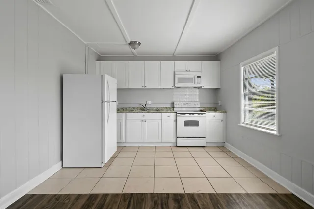 $499,000 | 652 Bayberry Drive, Lake Park, FL 33403