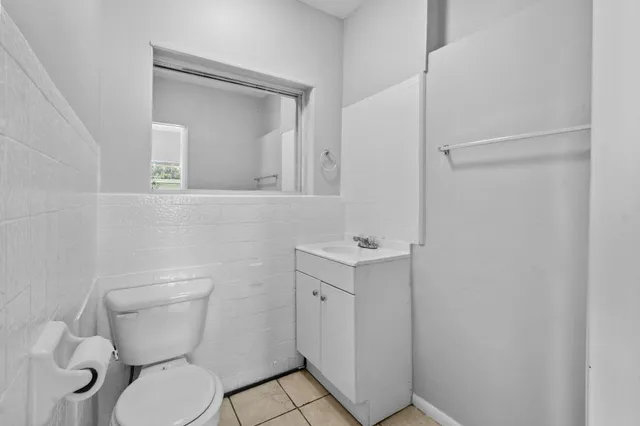 $499,000 | 652 Bayberry Drive, Lake Park, FL 33403