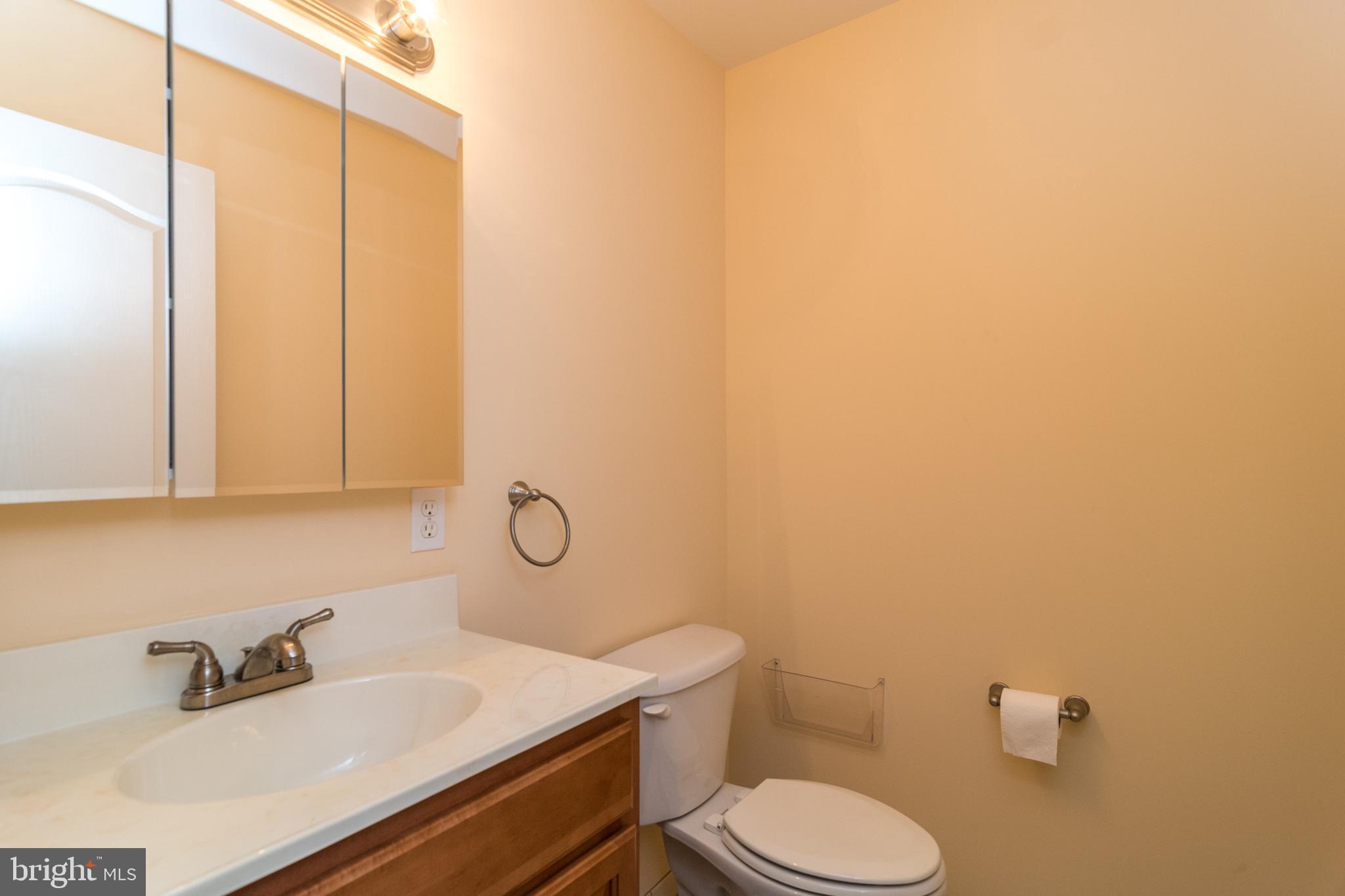 1630 Welsh Road, Unit 4A Philadelphia, PA 19115 - Photo 15 of 35 Powder Room in the Loft
