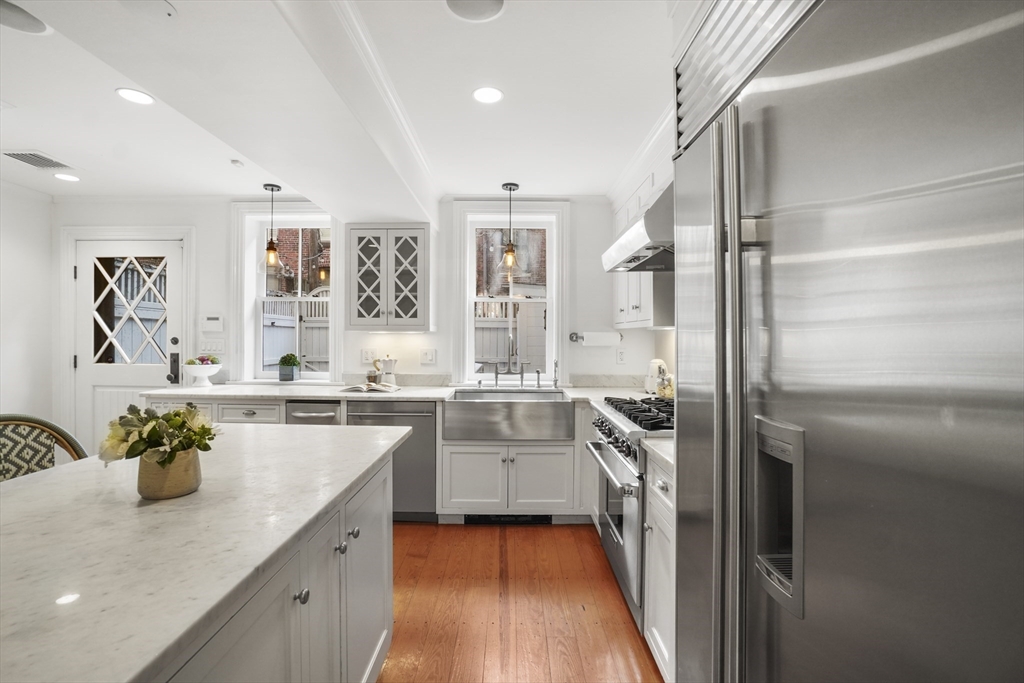 46 Appleton Street Boston, MA 02116 - Photo 3 of 37 Gallery Image 3