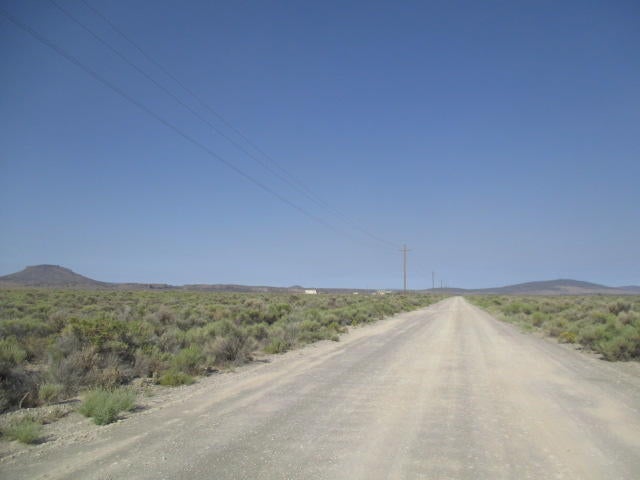 1000 Off S Oil Dri (apn: 3074) Road Chiloquin, OR 97624 - Photo 4 of 10 West View