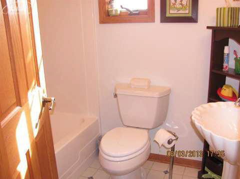 9368 South Nichols Road Gaines, MI 48436 - Photo 7 of 14 20366234-6.JPG