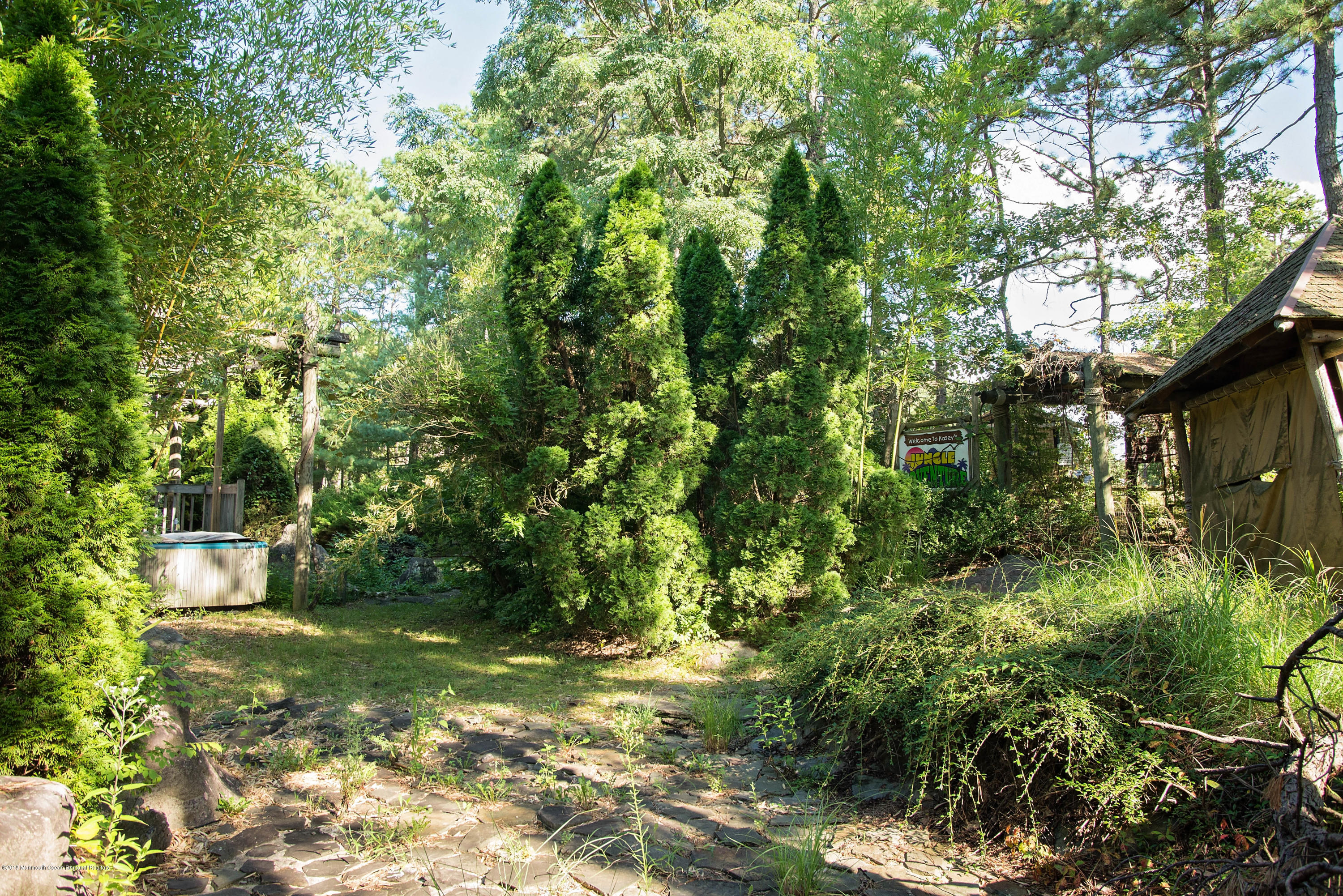 28 Drake Road Lakewood, NJ 08701 - Photo 14 of 27 _RMJ3605.jpg backyard