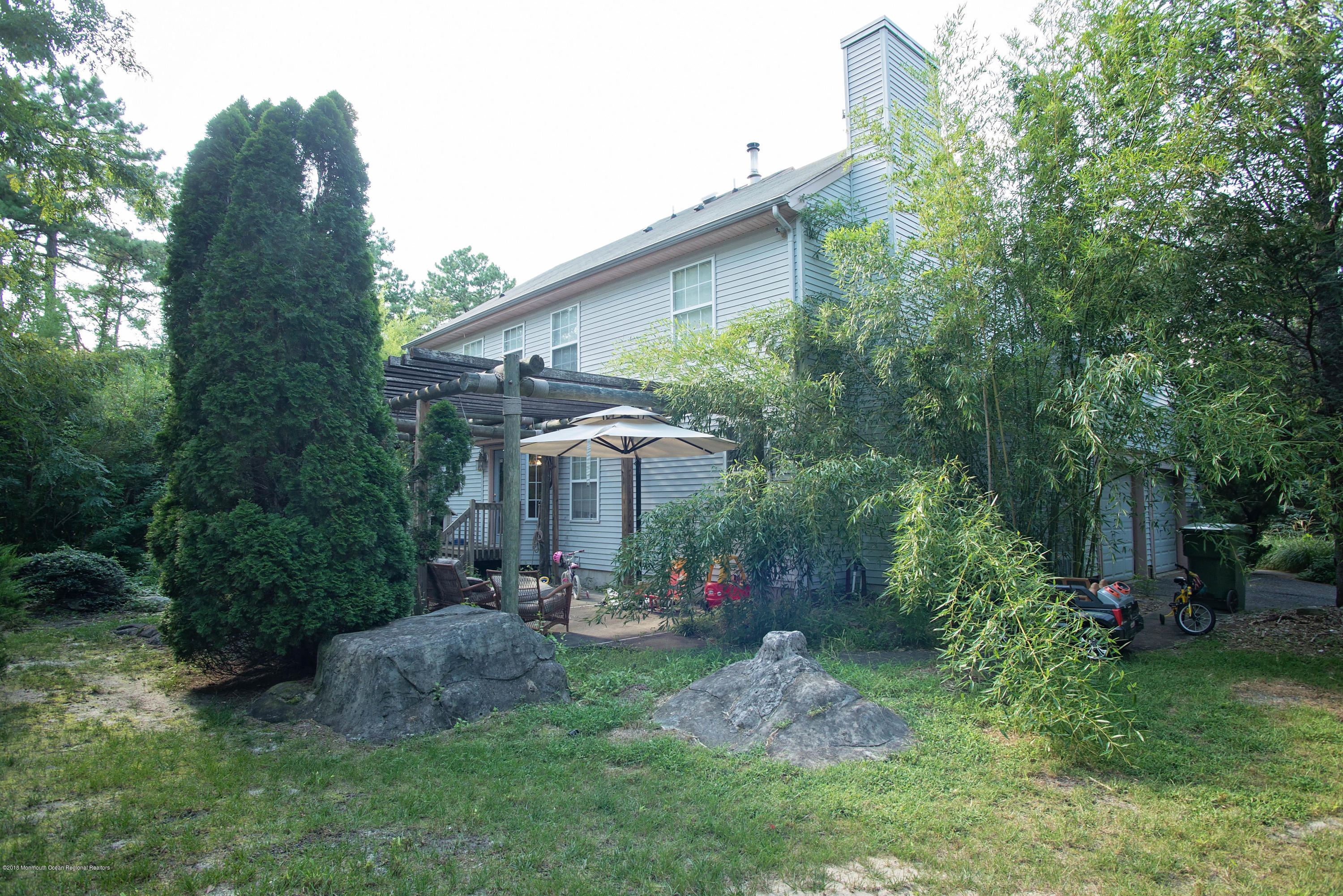 28 Drake Road Lakewood, NJ 08701 - Photo 3 of 27 _RMJ3616.jpg back of house