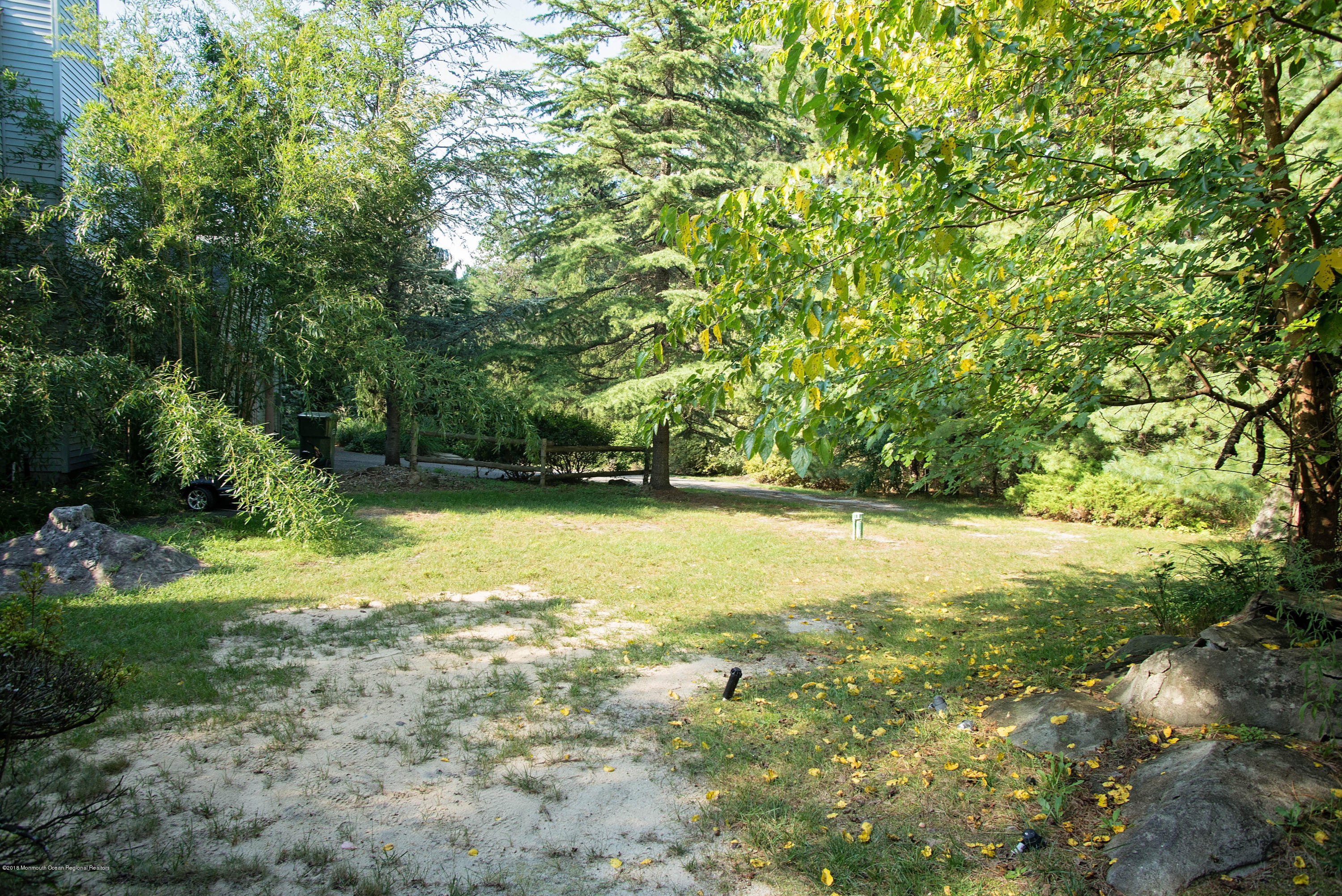 28 Drake Road Lakewood, NJ 08701 - Photo 5 of 27 _RMJ3613.jpg backyard