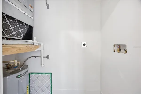 $1,450 | 100 North Dewey Street, Eustis, FL 32726