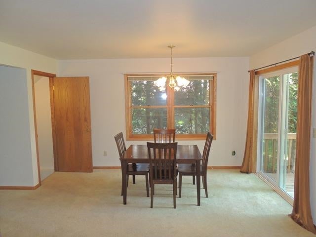 2008 Holiday Road Coralville, IA 52241 - Photo 3 of 25 Gallery Image 3