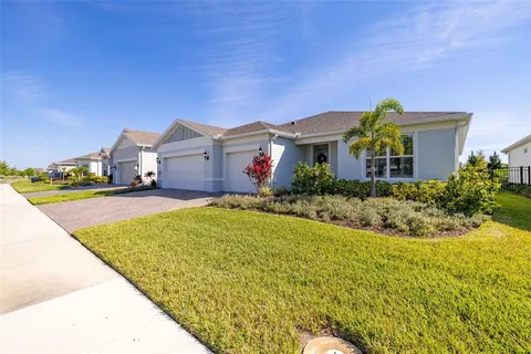$699,000 | 2719 River Creek Lane, St. Cloud, FL 34771