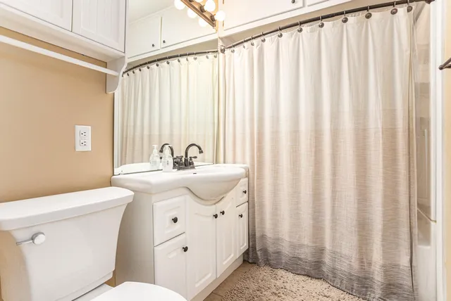 $215,000 | 119 Birch Lane, Battle Creek, MI 49015