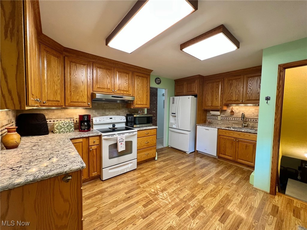 11635 Old State Road Chardon, OH 44024 - Photo 7 of 43