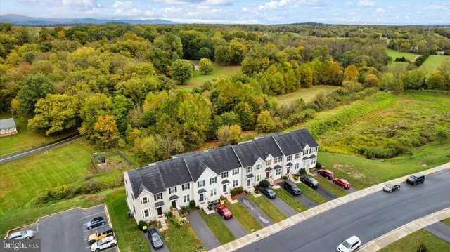 $274,990 | 195 Ontario Drive, Falling Waters, WV 25419