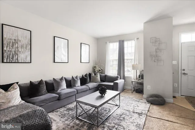 $274,990 | 195 Ontario Drive, Falling Waters, WV 25419