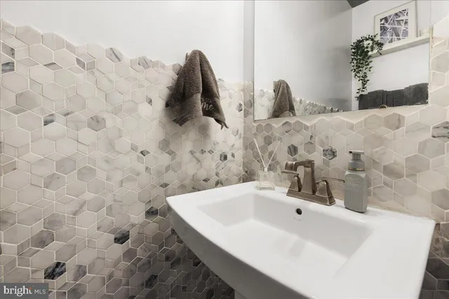 $274,990 | 195 Ontario Drive, Falling Waters, WV 25419