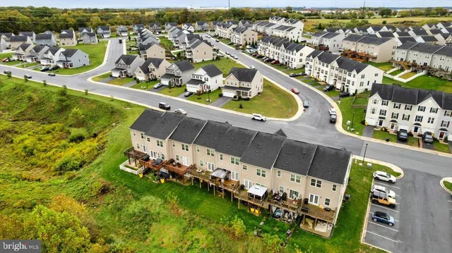 $274,990 | 195 Ontario Drive, Falling Waters, WV 25419