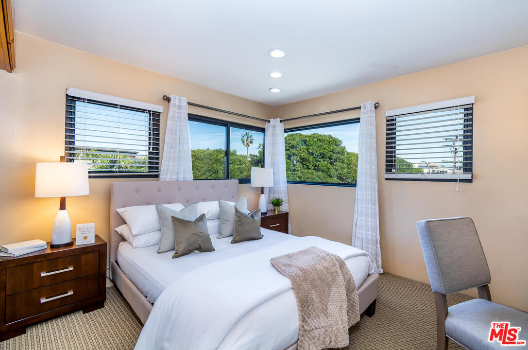 16 64th Avenue Playa del Rey, CA 90293 - Photo 14 of 37 Gallery Image 14