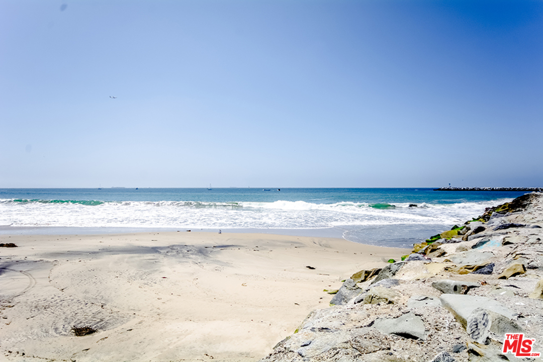 16 64th Avenue Playa del Rey, CA 90293 - Photo 31 of 37 Gallery Image 31