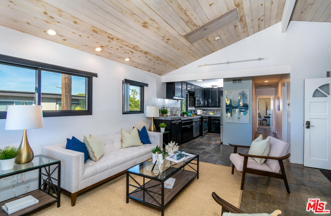 16 64th Avenue Playa del Rey, CA 90293 - Photo 7 of 37 Gallery Image 7