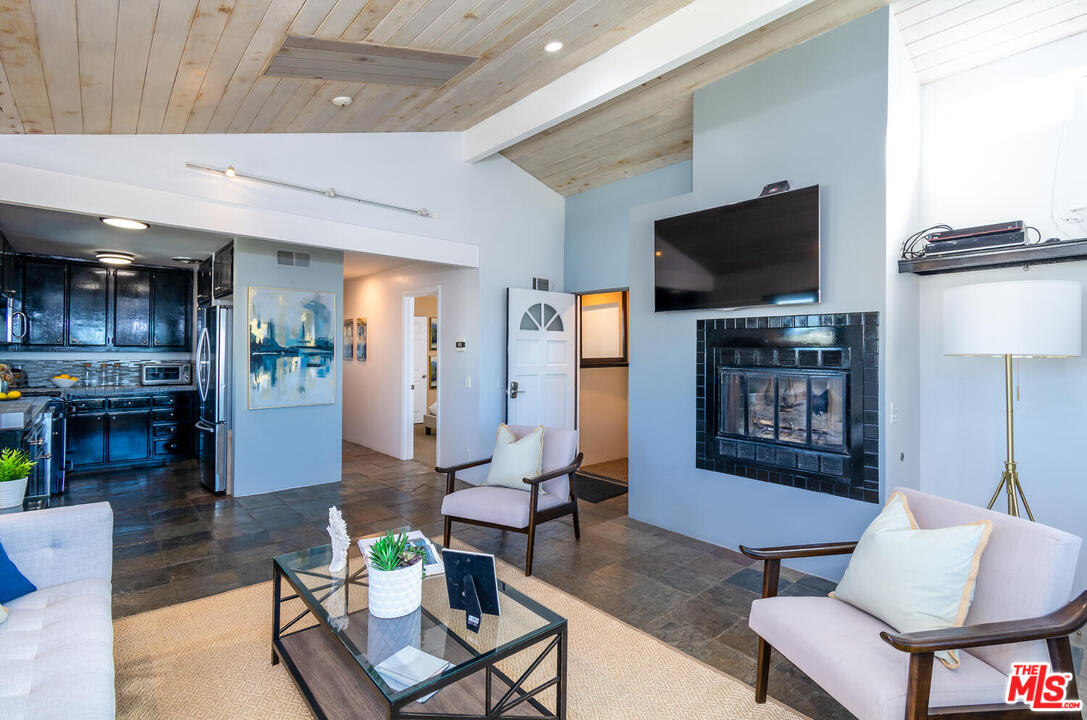 16 64th Avenue Playa del Rey, CA 90293 - Photo 8 of 37 Gallery Image 8