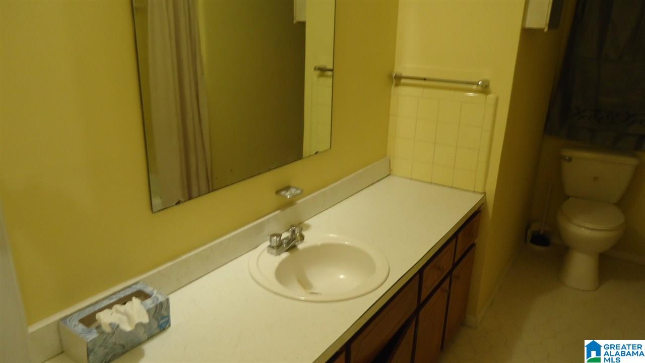 2211 Simpson Street Anniston, AL 36201 - Photo 13 of 27