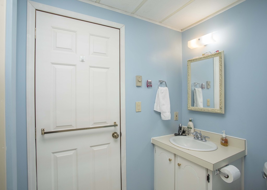 8 Betsy Ross Road Taunton, MA 02780 - Photo 13 of 23 Gallery Image 13