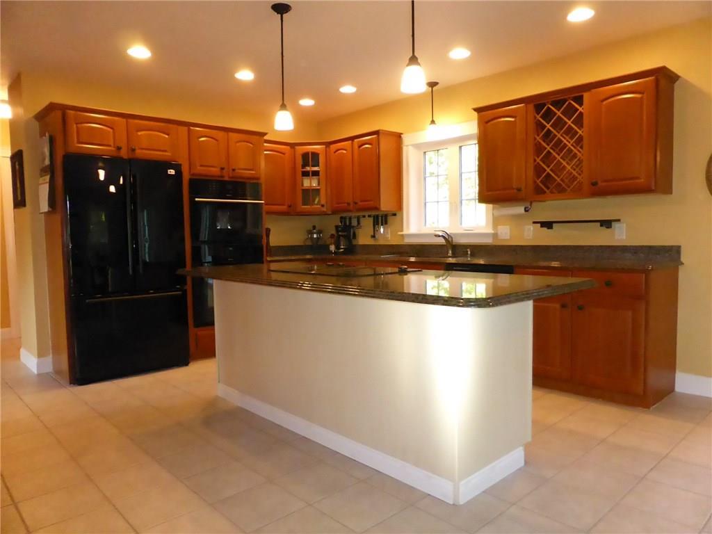 21 Brookdale Road Gorham, ME 04038 - Photo 4 of 28 KIitchen