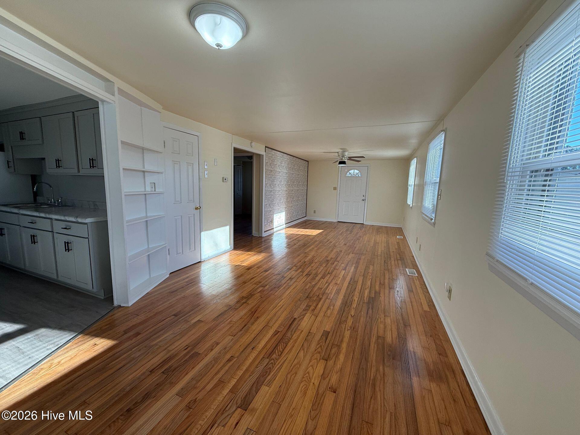 1780 Pony Farm Road Jacksonville, NC 28540 - Photo 5 of 12 living room