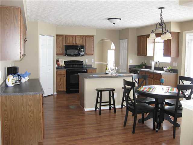 4110 River's Run Drive Lewis Center, OH 43035 - Photo 11 of 18 Gallery Image 11