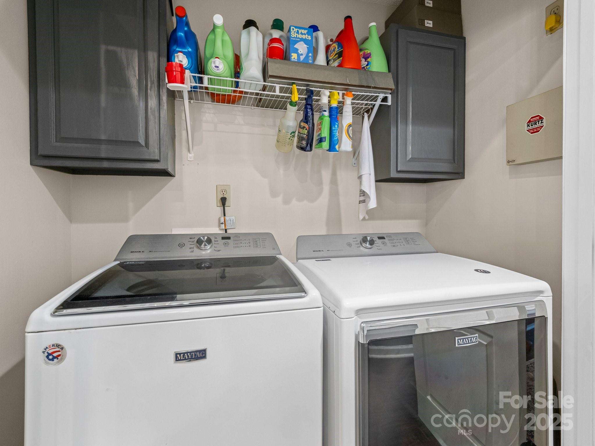 10 Gray Wolf Lane Hendersonville, NC 28792 - Photo 20 of 42 a utility room with dryer and washer